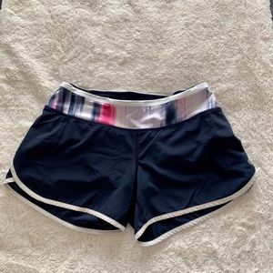 Lululemon Run Time Shorts - navy w/multi trim sz 4